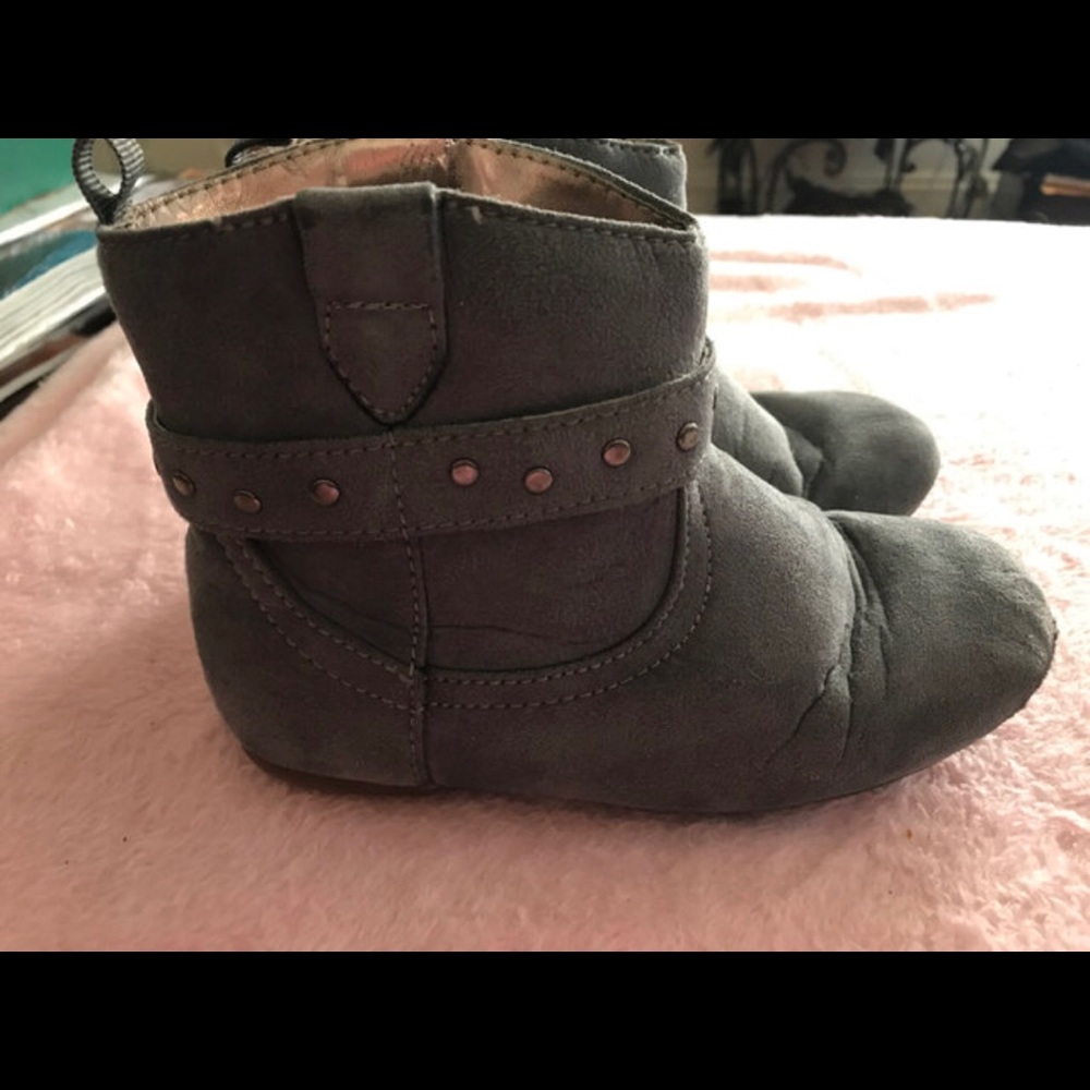 ISO Gray Old Navy Boots size 11